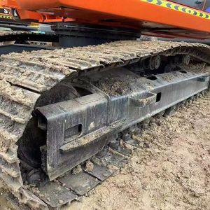 Excavatrice sur chenilles hydraulique d'occasion Doosan DH220LC-7 en bon état et à prix avantageux pour le terrassement - Product Image 3