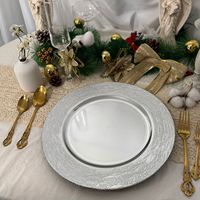 Assiettes de présentation en plastique argentées de 13 pouces, design ligne argentée, vente en gros, 100 pièces, logo personnalisé, pour mariage, buffet, fête