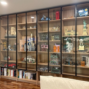 Armoire à cadeaux moderne en bois massif belle vitrine de <span class=keywords><strong>produits</strong></span> avec serrure lumière LED pour la maison cuisine salon meubles - Product Image 1
