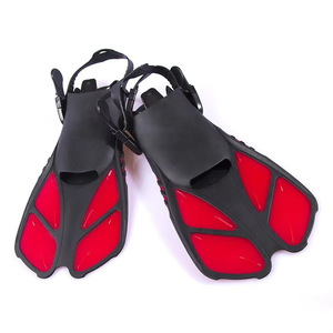 Palmes de plongée courtes de haute qualité pour sports nautiques et snorkeling - Product Image 4