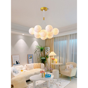 Lampe à bulles de lune créative nordique pour salon, chambre à coucher, salle à manger, lustre planétaire romantique et chaleureux pour chambre principale - Product Image 3