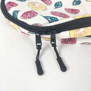 Logotipo personalizado impreso 230D Poliéster Casual Deportes Mochilas Senderismo al aire libre Bolsa Mochila de viaje Mochila portátil - Product Image 5