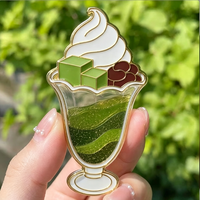 Épingles à revers populaires en sable mouvant, badges en métal à paillettes pour chapeaux et sacs, épingles émaillées personnalisées Matcha Chocolat avec carte – Vente en gros