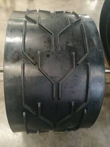 Cinta transportadora industrial tipo Chevron de 12Mpa, duradera, con patrón en U, de caucho de 25 mm, para puertos y canteras, suministro de fábrica YUPHENG - Product Image 4