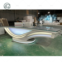Comptoir de studio TV sur mesure, table de diffusion personnalisée, design moderne avec éclairage LED
