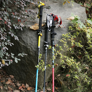 Bâtons de randonnée KODENOR Freelight 7 Series en fibre de carbone, 35 cm, verrouillage externe, légers, pour la randonnée et la marche - Product Image 4