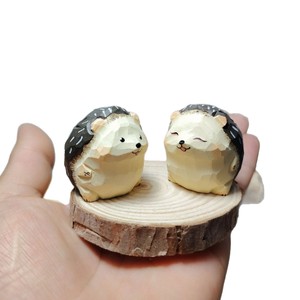 Llavero de erizo de madera hecho a mano 3.5x3x3.2 cm, colgante de mosquetón, amuleto para bolso, regalo lindo para novia, tallado decorativo - Product Image 5