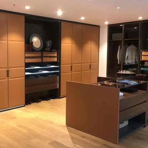 Armario de Dormitorio Plegable y Extensible de Estilo Moderno YALIG con Puertas de Madera Maciza para Venta al por Mayor y Uso en Villas - Product Image 4