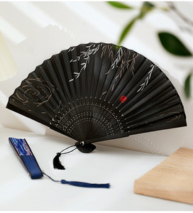 Abanico de mano personalizado con hojas de palma secas, iluminado, eléctrico, con cuentas de seda, de madera grabada, estilo africano, digital, para boda - Product Image 3