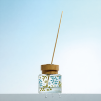 Bouteilles diffuseurs d'aromathérapie en verre transparent à imprimé floral personnalisé, de 50 ml à 300 ml, couleurs et logos personnalisés disponibles
