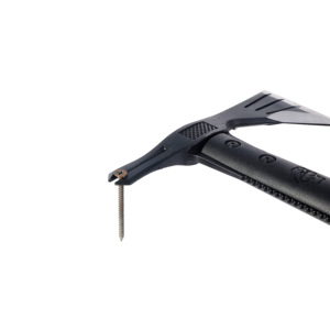 Hache tactique de survie SOG pour l'extérieur avec allume-feu, tire-clous, hache multi-usage avec manche enveloppé de paracorde (SK1001-CP) - Product Image 2