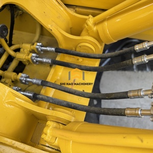 รถขุดไฮดรอลิกแบบตีนตะขาบ KOMATSU PC210 มือสอง นำเข้าจากต่างประเทศ แท้ 99% สำหรับงานก่อสร้าง ขาย - Product Image 5