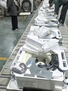 Vendita Calda: Condizionatore Solare ACDC a Cassetta da Soffitto a 4 Vie, 18000BTU 24000BTU 36000BTU 48000BTU 3 Tonnellate con Pannelli Solari per il Medio Oriente - Product Image 5