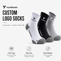 Chaussettes de sport à logo personnalisé, faible MOQ, séchage rapide, anti-humidité, pour la course, l'entraînement, la gym, le cyclisme, la randonnée, hommes et femmes