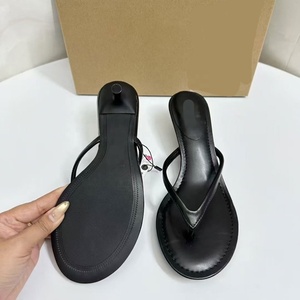 Nuovi sandali estivi <span class=keywords><strong>con</strong></span> gambe <span class=keywords><strong>infradito</strong></span> da esterno Versatile <span class=keywords><strong>tacco</strong></span> a spillo sandali da <span class=keywords><strong>donna</strong></span> - Product Image 4