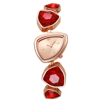 Montres à quartz de luxe pour femmes W125, petite taille, design triangulaire en alliage avec affichage à aiguilles, montres élégantes et tendance pour femmes