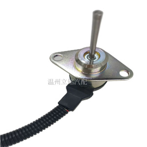 Válvula solenoide Kubota 1G925-60010 para válvulas de cierre - Product Image 3
