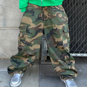 Huili Oem Fashion Streetwear Vintage pantaloni da allenamento a gamba larga da uomo pantaloni Cargo oversize stampati mimetici personalizzati - Product Image 3