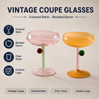Vintage gekleurde steelglazen met kraalversiering, helder glas, geschikt voor bruiloften, feesten, restaurants, hotels, bars en thuisgebruik; coupe cocktailglazen