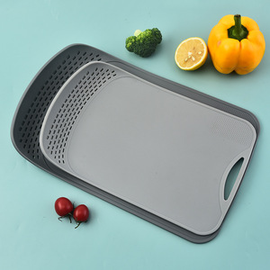 Planche à découper en plastique courbée drainable, 2 tailles, avec trou de drainage, surface antidérapante, pour fruits, légumes et viande - Product Image 6