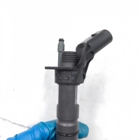 Injecteur à rampe commune diesel d'origine de haute qualité du fabricant 0445117035 A6510702987 pour moteur Mercedes-benz Sprinter 2.1