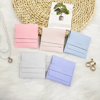 Petit sac à bijoux en velours avec rabat, emballage personnalisé pour boucles d'oreilles, collier, bracelet, bague, sac à bijoux en microfibre avec logo