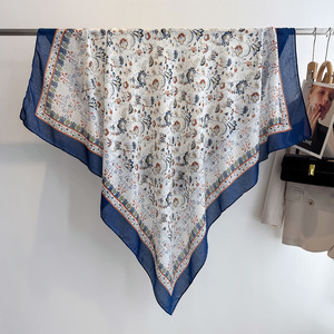 Оптовая продажа, дизайнерские квадратные шарфы, 130*130 с цветочным принтом, высококачественные роскошные шарфы для женщин - Product Image 4