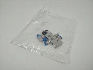 PLC VUVG-L14-M52-AT-Q8-U-1R8L <strong>Vannes</strong> De Contrle Directionnelles Universelles Warranty Product - Product Image 1