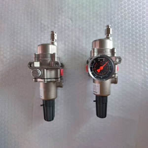 67DFSR ตัวลดแรงดันแบบฟิลเตอร์ซีรีส์ 67D สแตนเลสสตีล - Product Image 1