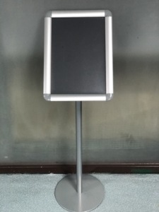 Porta Menús de Metal para Mesa, Elegante Soporte para Menús para Bar, Hotel y Restaurante - Product Image 5
