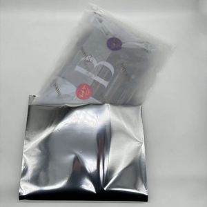 Sacs d'expédition en polyéthylène argenté métallisé personnalisés, enveloppes autocollantes pour l'envoi de vêtements - Product Image 4