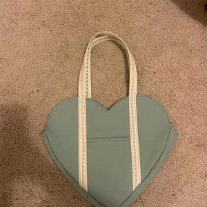 Mini sac fourre-tout en toile en forme <span class=keywords><strong>de</strong></span> cœur pour femme, cadeau <span class=keywords><strong>de</strong></span> Saint-<span class=keywords><strong>Valentin</strong></span>, sac <span class=keywords><strong>de</strong></span> courses mignon, emo, drôle, avec logo personnalisé, sac à bandoulière pour les courses quotidiennes - Product Image 4