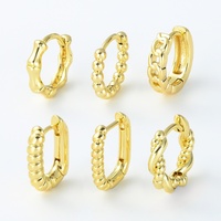 Vente en gros de boucles d'oreilles créoles classiques plaquées or/argent en cuivre CE003W, bijoux de mode pour femmes, design géométrique tendance et luxueux