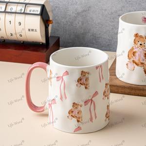 Venda quente bonito Graffiti cerâmica canecas urso bonito copos de água cerâmicos grande capacidade espessada e resistente ao calor - Product Image 4