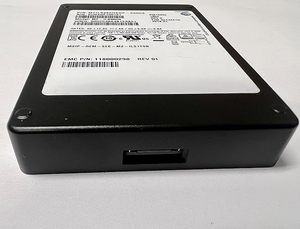 2,5 inch Solid State Drive 870 4TB 7mm 3.0 6Gb/s SSD MZ-77E4T0B/EU Harde schijf 4TB interne disk - Product Image 4