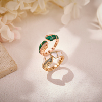 Anillo Abierto en Forma de Serpiente, Latón Chapado en Oro Rosa con Incrustaciones de Malaquita y Madreperla, Anillo Ajustable de Lujo para Mujer