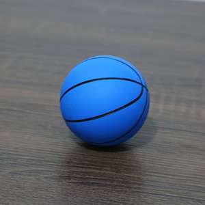 Giocattolo per Animali Domestici a Forma di Auto 6CM per Cani e Gatti - Product Image 4