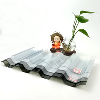 Feuille de toiture ondulée en Polycarbonate Transparent UV populaire pour les feuilles de soleil de serres et les feuilles gaufrées de PC