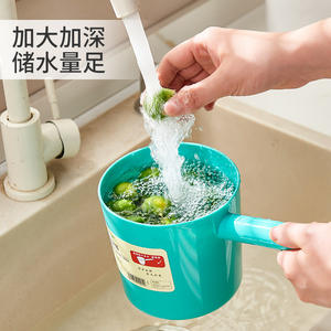 Louche à eau en plastique pour cuisine, avec poignée épaisse et durable, idéale pour laver les fruits et légumes - Product Image 1