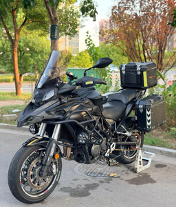 Moto d'aventure d'occasion Trk502 noire, 3 cylindres, avec compartiment à bagages, pour longs trajets, modèle <span class=keywords><strong>2018</strong></span> - Product Image 2