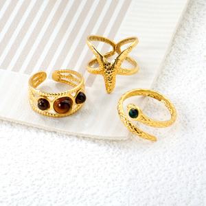 Anillo Ajustable de Acero Inoxidable Impermeable con Estrella y Turquesa, Bañado en Oro PVD de 18K, Anillo Abierto con Textura de Estrella de Mar - Product Image 1