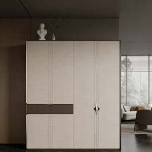 Armario Empotrado de Madera Clara Personalizado Balom con Puertas Ocultas, Diseño Minimalista de Almacenamiento Integrado - Product Image 2