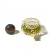 Flacon de parfum de luxe en verre transparent pour voiture, boîte cosmétique vide de forme unique, vaporisateur atomiseur transparent rayé