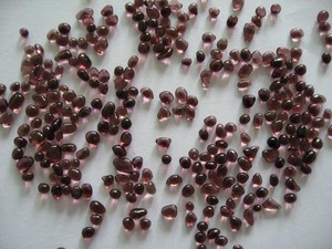 Ciottoli di vetro viola riciclati 1-9mm - Product Image 3