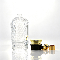 Flacon de parfum en verre facetté gaufré diamant 100 ml, vide, à fond épais, avec pulvérisateur, impression personnalisée, couleur personnalisée, OEM