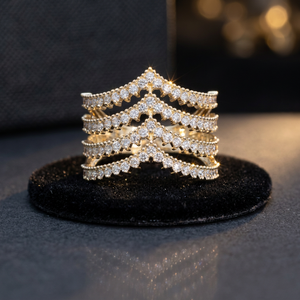 Bague de mariage pour femme en or jaune massif 14 carats plaqué rhodium, classique, multi-couches, motif chevron, diamant naturel taille brillant, forme en V - Product Image 1