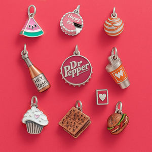 Breloques sur le Thème <span class=keywords><strong>de</strong></span> <span class=keywords><strong>la</strong></span> Nourriture et des Boissons | Pastèque Cupcake Glace Bouteille <span class=keywords><strong>de</strong></span> Vin | Pendentif en Acier Inoxydable PVD Or pour <span class=keywords><strong>la</strong></span> Création <span class=keywords><strong>de</strong></span> Bijoux DIY - Product Image 1