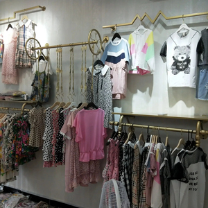<span class=keywords><strong>Étagère</strong></span> et support de vêtements en métal noir bon marché d'usine pour magasin de vêtements au détail - Product Image 1