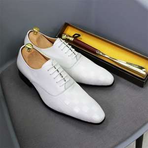 Chaussures à bout pointu noires et blanches pour hommes - Style classique gentleman britannique, parfaites pour les mariages et les fêtes - Product Image 3