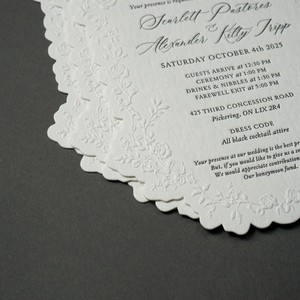 Tarjetas de Invitación de Boda Modernas y Ecológicas de Papel de Algodón con Estampado Dorado, Impresión Tipográfica, Forma Irregular, Barnizado Mate, Creativas en 3D - Product Image 3